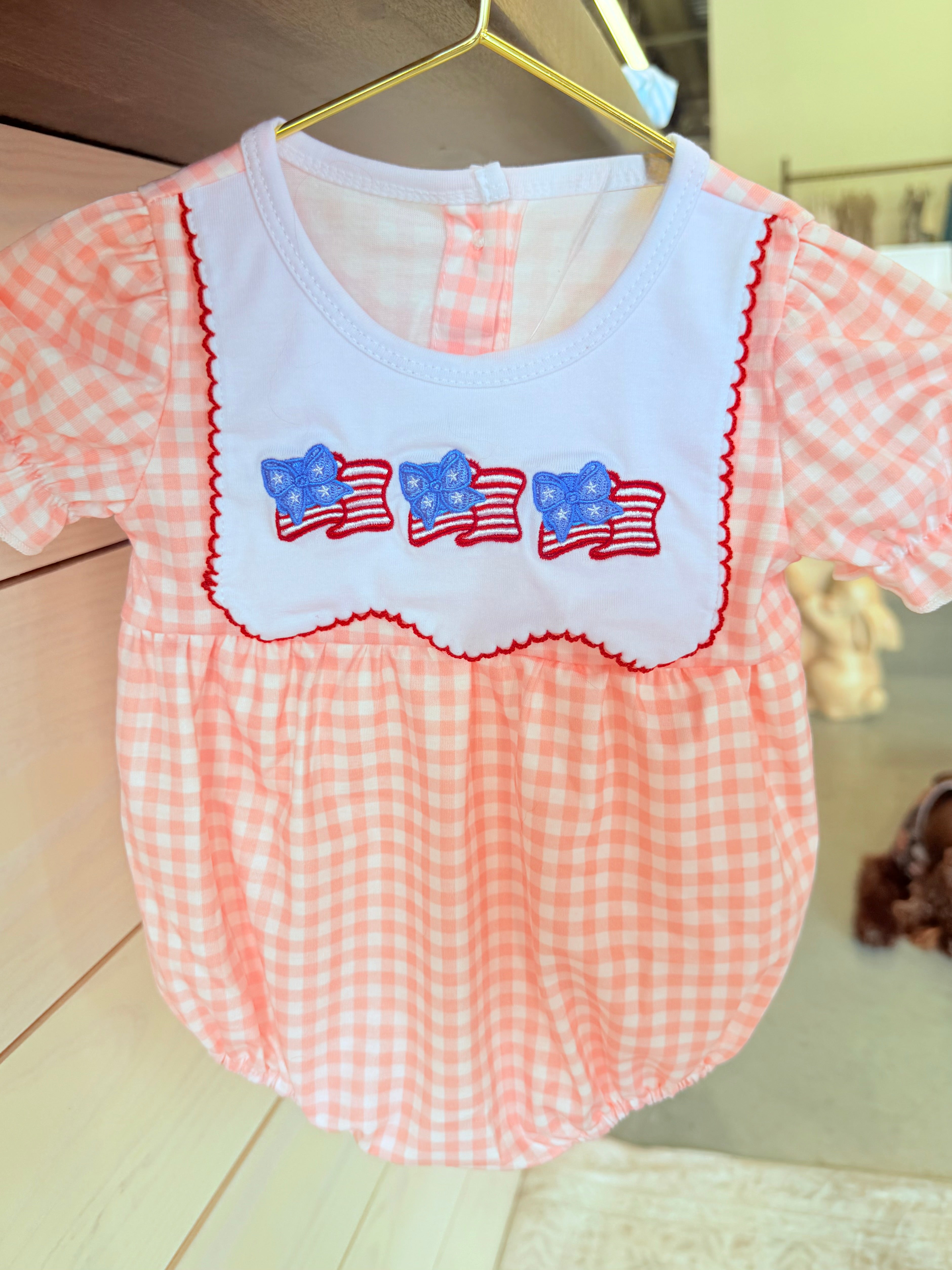 Pink Gingham Flag Bubble